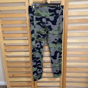 Zyia Camo 7/8 Workout Bottoms— Hard To Find